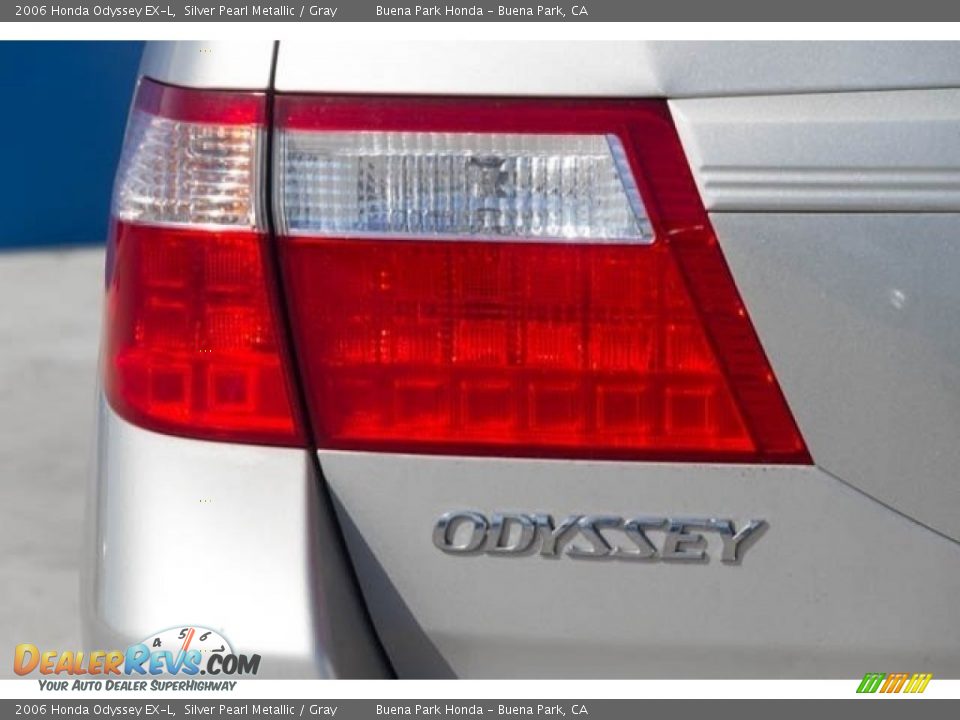 2006 Honda Odyssey EX-L Silver Pearl Metallic / Gray Photo #11