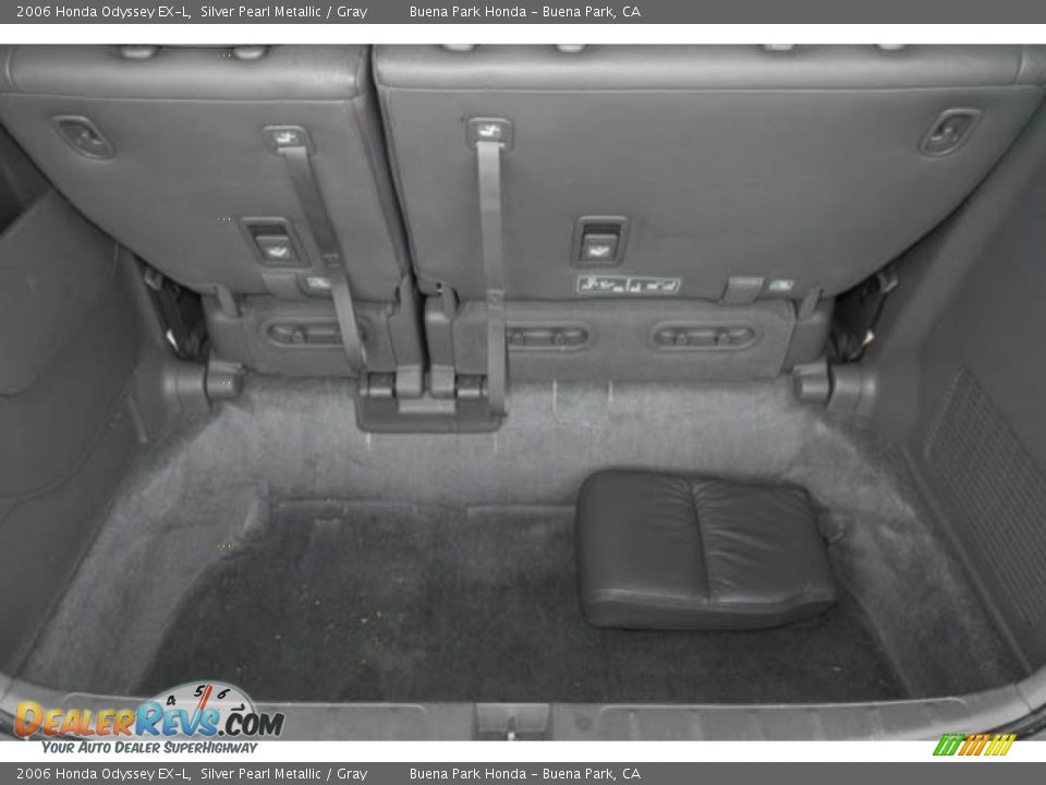 2006 Honda Odyssey EX-L Silver Pearl Metallic / Gray Photo #22