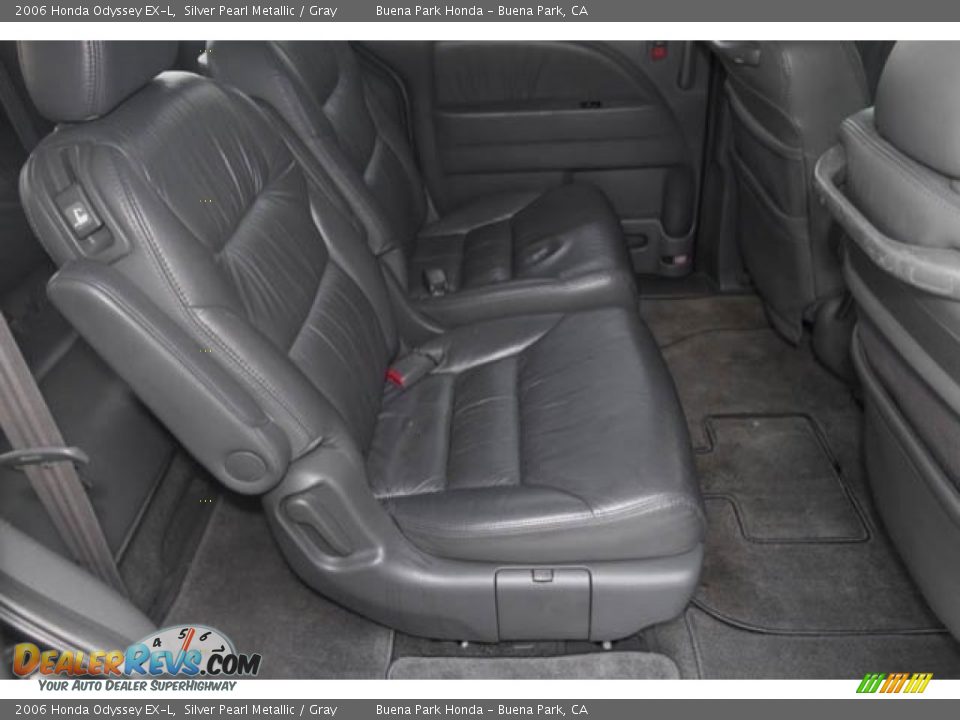 2006 Honda Odyssey EX-L Silver Pearl Metallic / Gray Photo #23