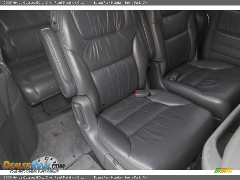 2006 Honda Odyssey EX-L Silver Pearl Metallic / Gray Photo #24
