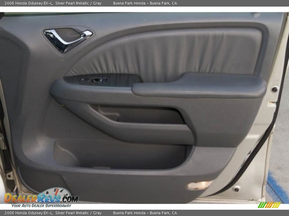 2006 Honda Odyssey EX-L Silver Pearl Metallic / Gray Photo #31