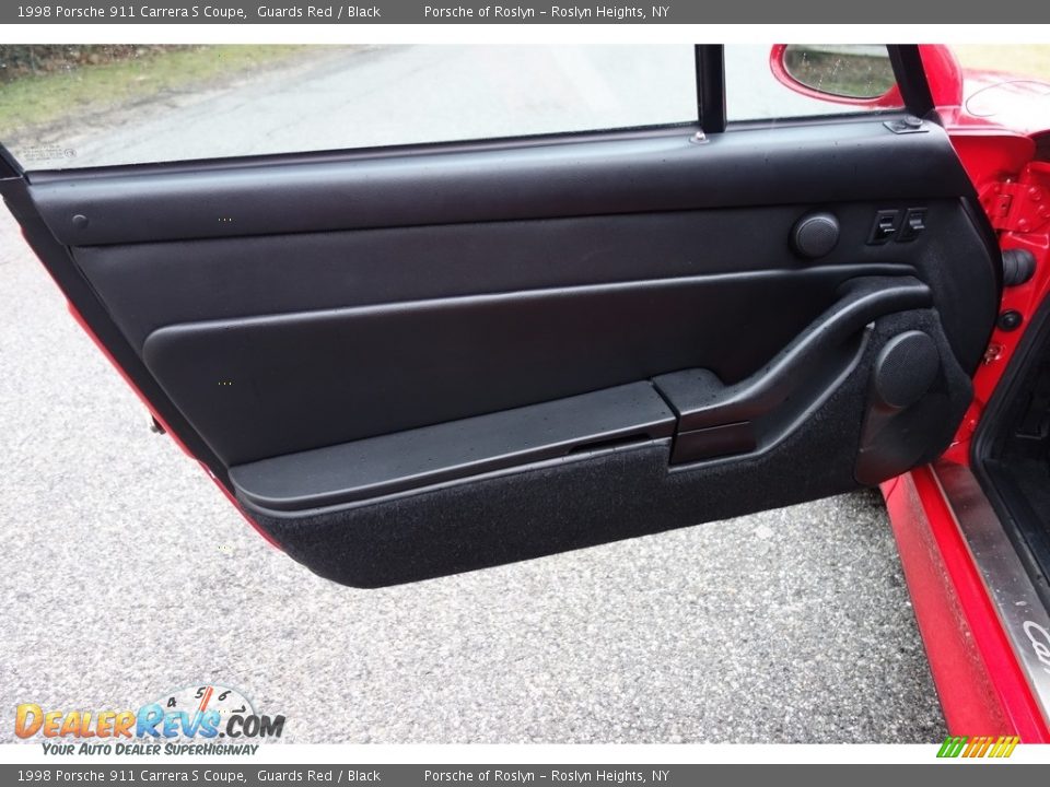 Door Panel of 1998 Porsche 911 Carrera S Coupe Photo #13