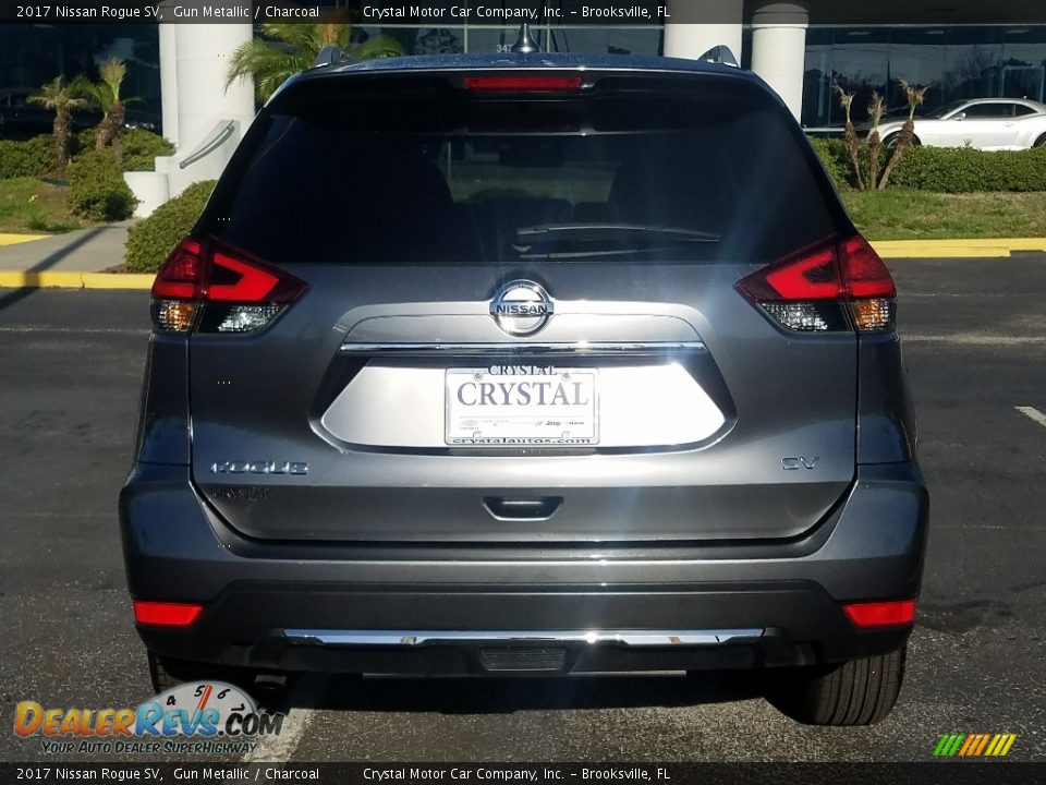 2017 Nissan Rogue SV Gun Metallic / Charcoal Photo #4