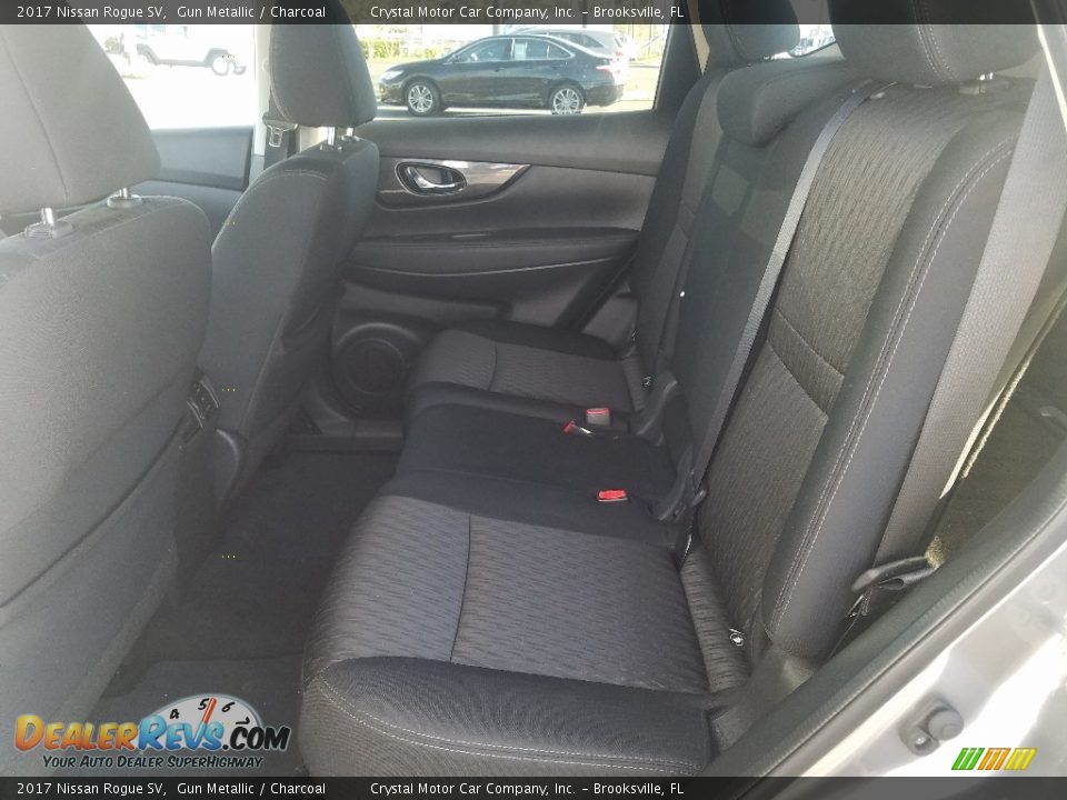 2017 Nissan Rogue SV Gun Metallic / Charcoal Photo #10