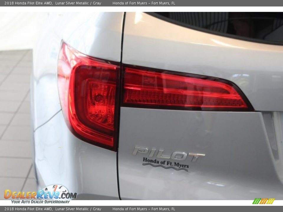 2018 Honda Pilot Elite AWD Lunar Silver Metallic / Gray Photo #9