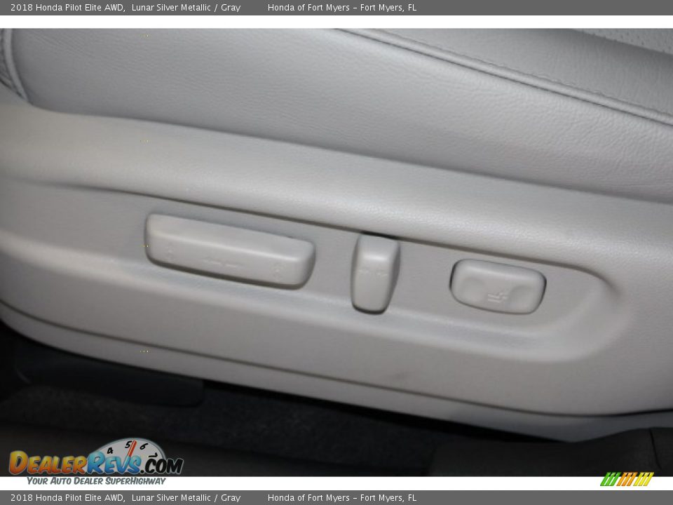 2018 Honda Pilot Elite AWD Lunar Silver Metallic / Gray Photo #18