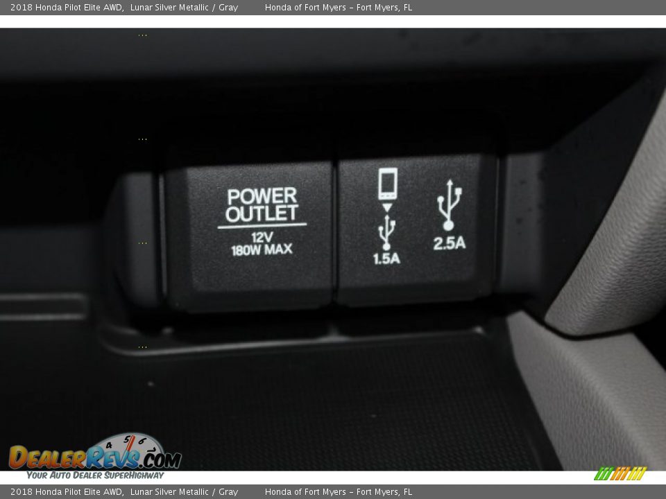 2018 Honda Pilot Elite AWD Lunar Silver Metallic / Gray Photo #32