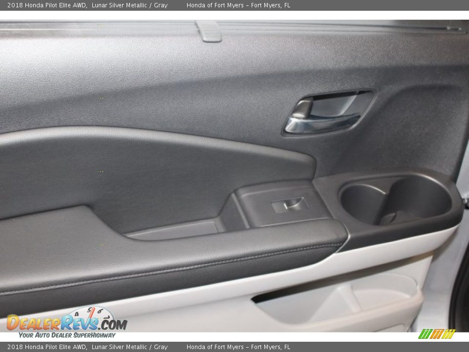 2018 Honda Pilot Elite AWD Lunar Silver Metallic / Gray Photo #36