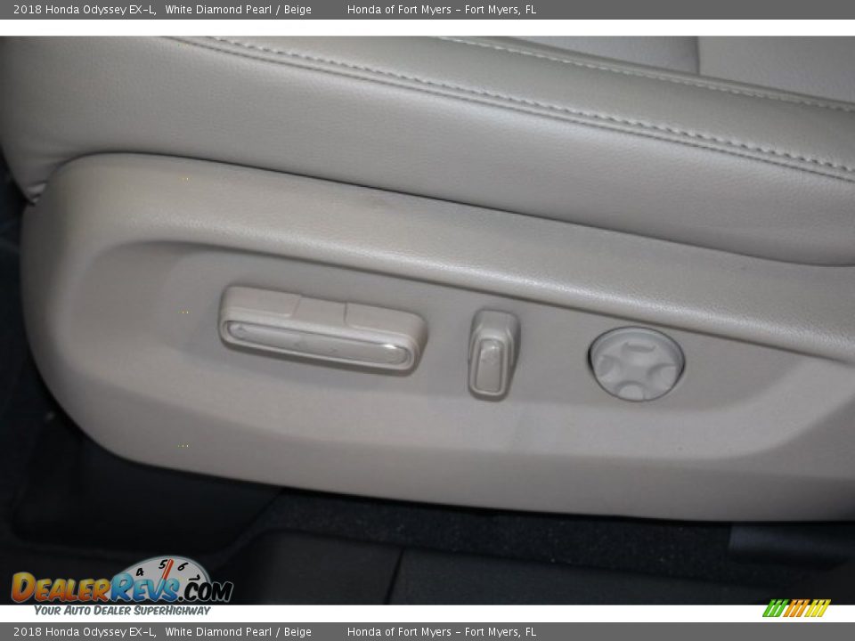2018 Honda Odyssey EX-L White Diamond Pearl / Beige Photo #18