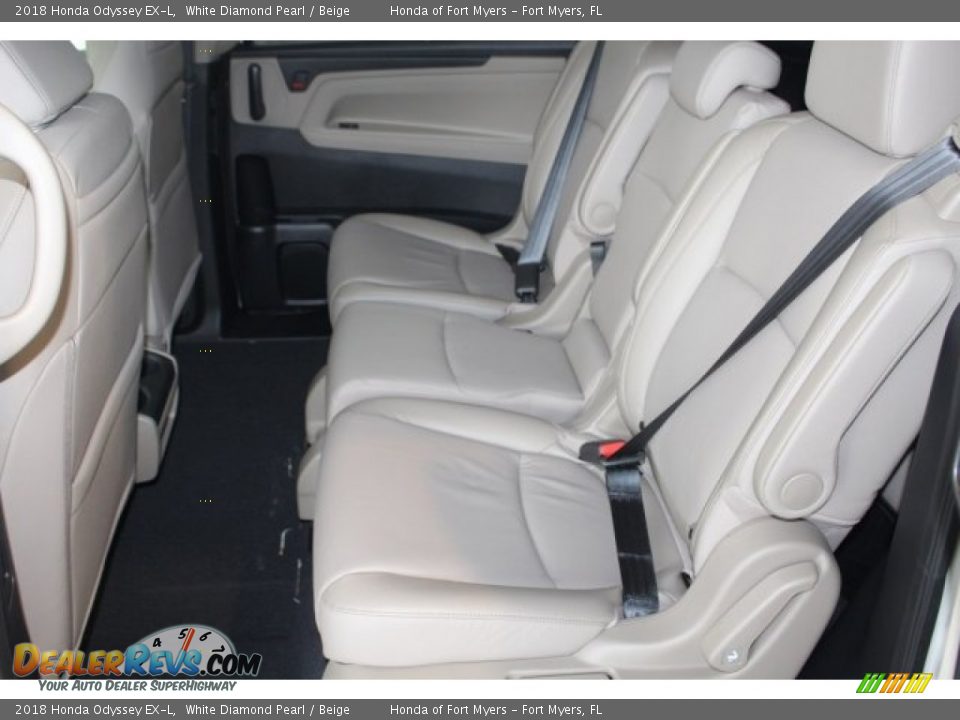 2018 Honda Odyssey EX-L White Diamond Pearl / Beige Photo #32