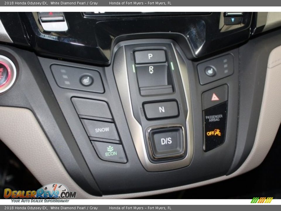 2018 Honda Odyssey EX White Diamond Pearl / Gray Photo #29