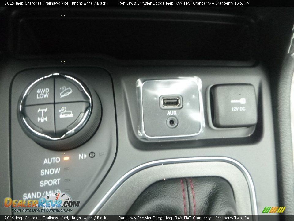 2019 Jeep Cherokee Trailhawk 4x4 Bright White / Black Photo #19