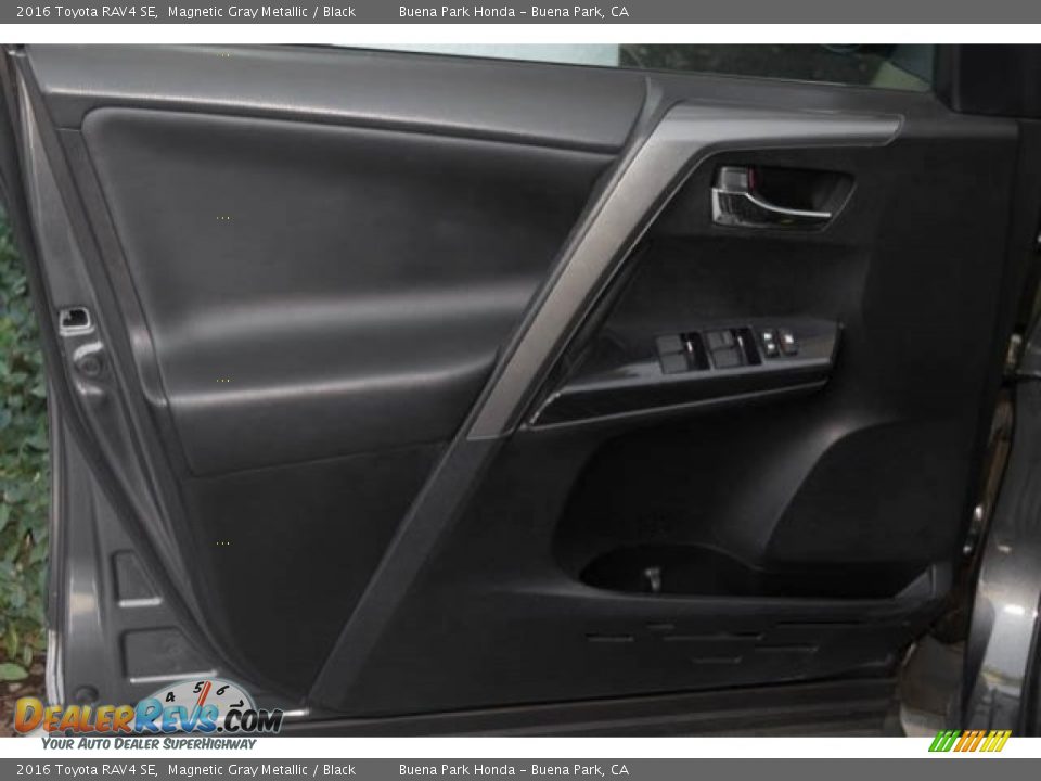 2016 Toyota RAV4 SE Magnetic Gray Metallic / Black Photo #29