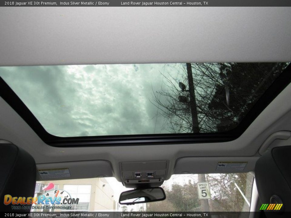 2018 Jaguar XE 30t Premium Indus Silver Metallic / Ebony Photo #17