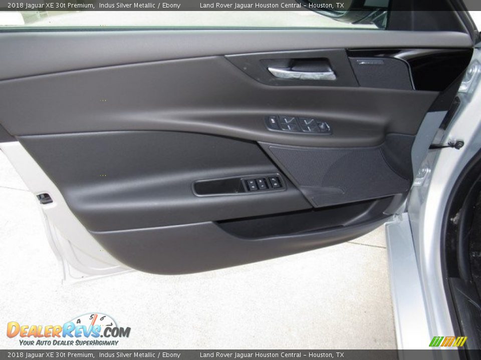 2018 Jaguar XE 30t Premium Indus Silver Metallic / Ebony Photo #24