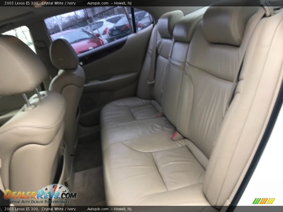 2003 Lexus ES 300 Crystal White / Ivory Photo #18