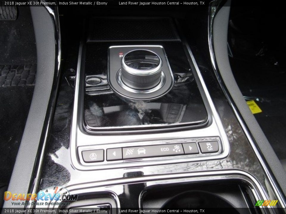 2018 Jaguar XE 30t Premium Indus Silver Metallic / Ebony Photo #35