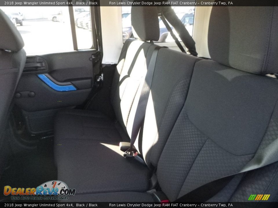 2018 Jeep Wrangler Unlimited Sport 4x4 Black / Black Photo #12