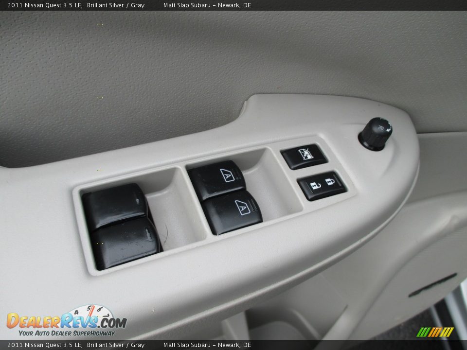 2011 Nissan Quest 3.5 LE Brilliant Silver / Gray Photo #15