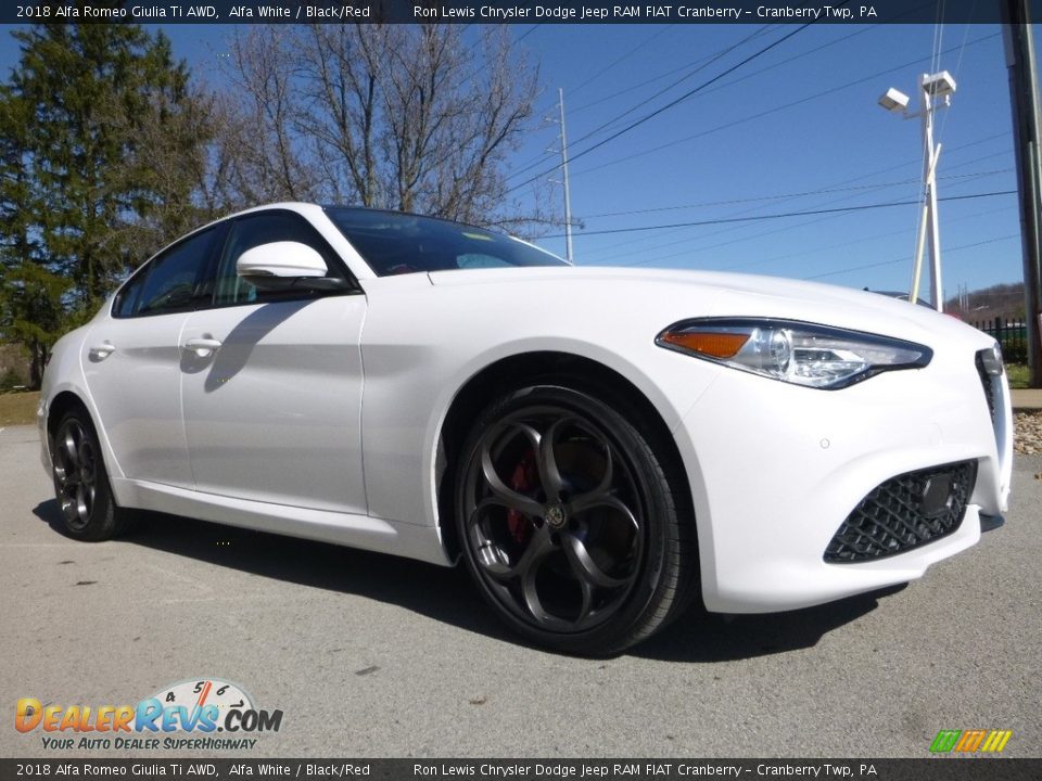 2018 Alfa Romeo Giulia Ti AWD Alfa White / Black/Red Photo #11