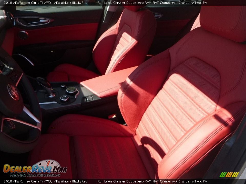 2018 Alfa Romeo Giulia Ti AWD Alfa White / Black/Red Photo #20