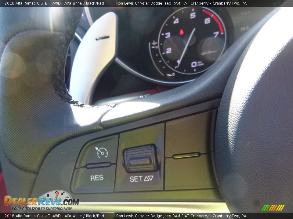 2018 Alfa Romeo Giulia Ti AWD Alfa White / Black/Red Photo #24