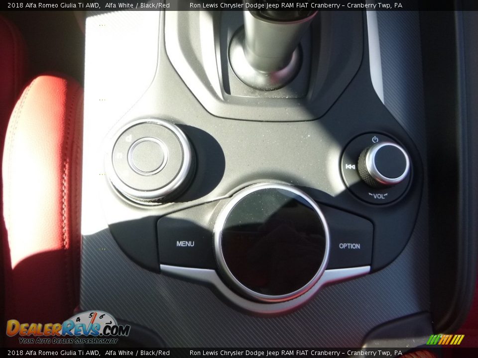 2018 Alfa Romeo Giulia Ti AWD Alfa White / Black/Red Photo #29