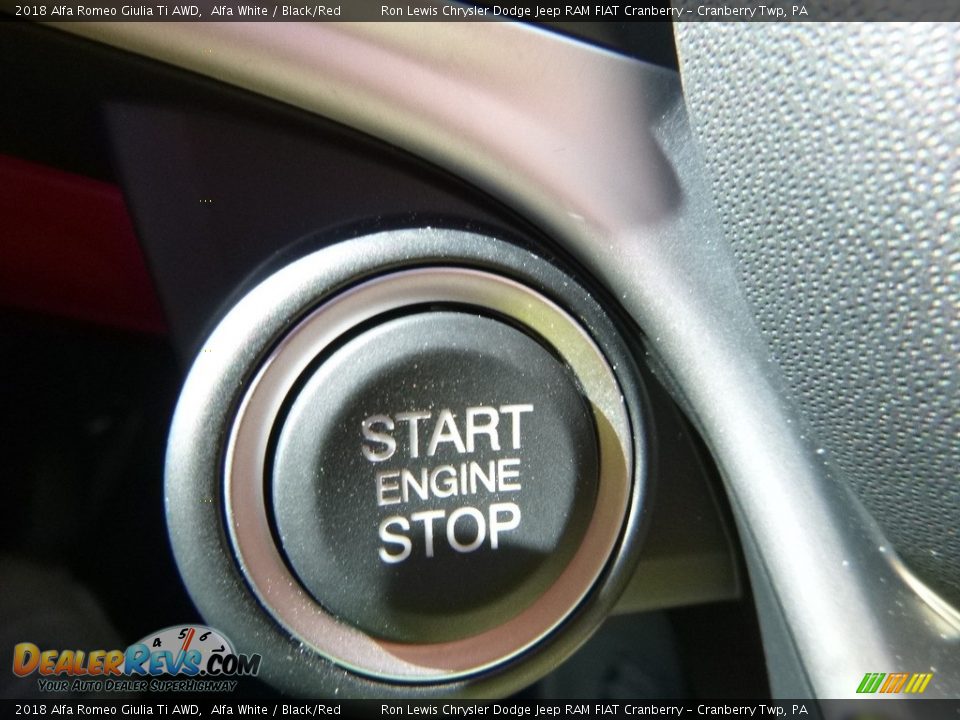 2018 Alfa Romeo Giulia Ti AWD Alfa White / Black/Red Photo #30