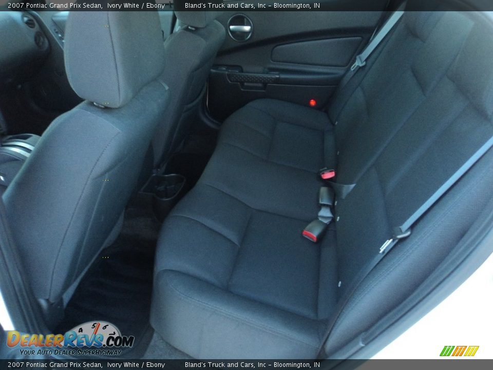 2007 Pontiac Grand Prix Sedan Ivory White / Ebony Photo #8