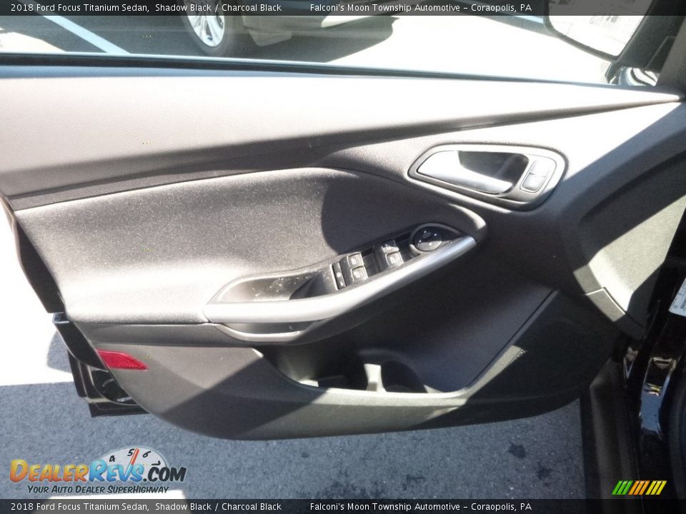 2018 Ford Focus Titanium Sedan Shadow Black / Charcoal Black Photo #10
