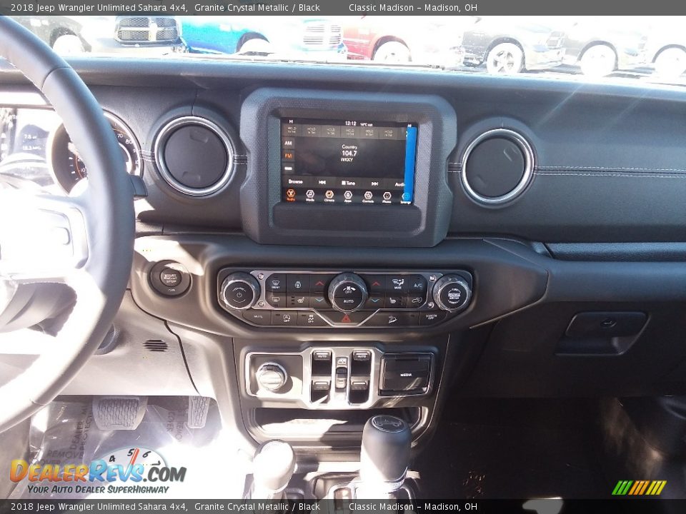 2018 Jeep Wrangler Unlimited Sahara 4x4 Granite Crystal Metallic / Black Photo #10