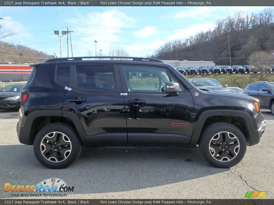 2017 Jeep Renegade Trailhawk 4x4 Black / Black Photo #6