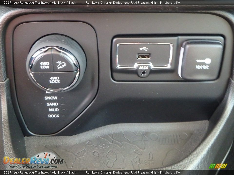 2017 Jeep Renegade Trailhawk 4x4 Black / Black Photo #17