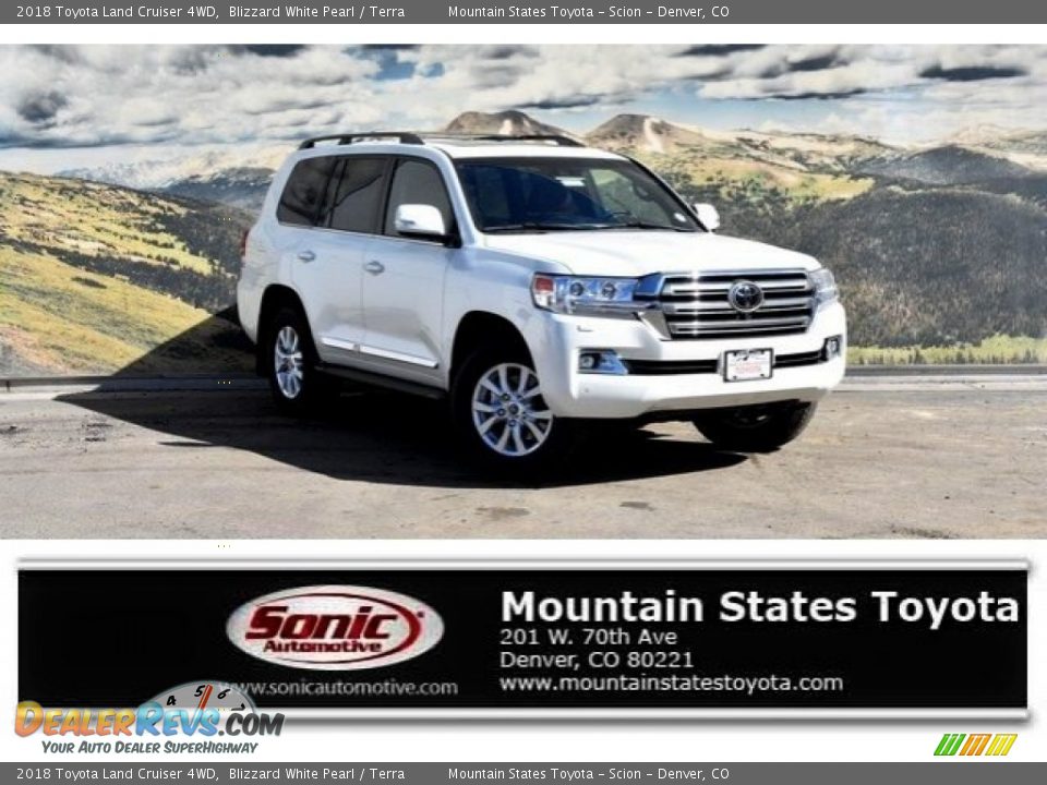 2018 Toyota Land Cruiser 4WD Blizzard White Pearl / Terra Photo #1