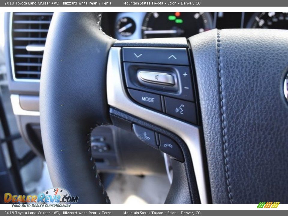 2018 Toyota Land Cruiser 4WD Blizzard White Pearl / Terra Photo #30