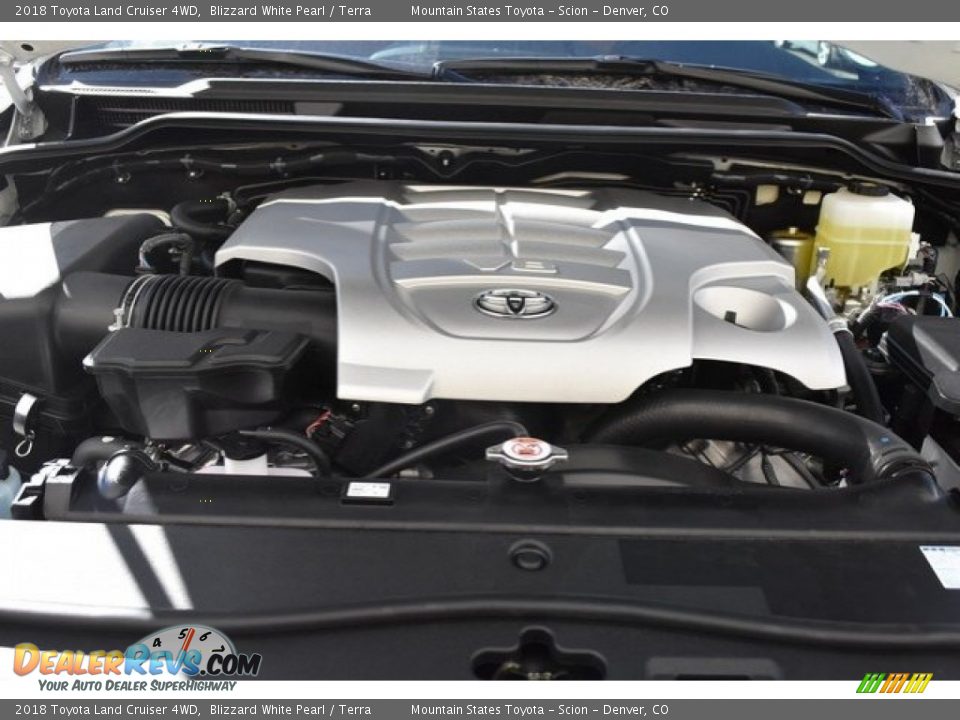 2018 Toyota Land Cruiser 4WD Blizzard White Pearl / Terra Photo #34