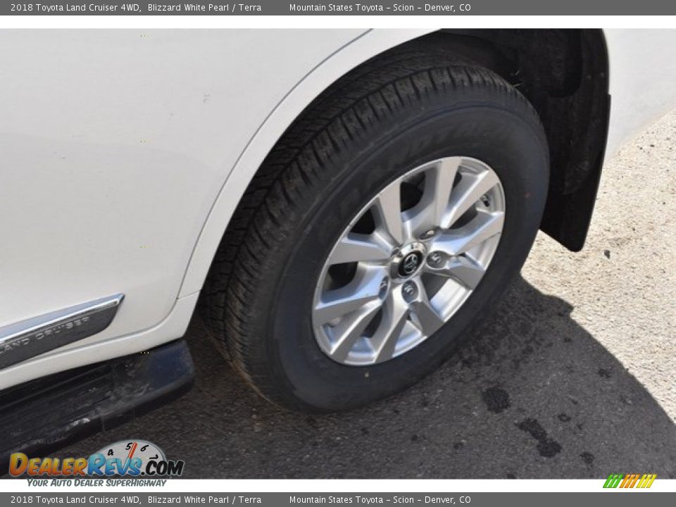 2018 Toyota Land Cruiser 4WD Blizzard White Pearl / Terra Photo #36