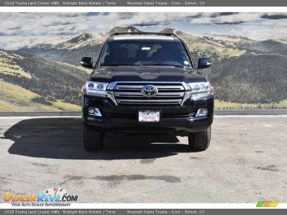 2018 Toyota Land Cruiser 4WD Midnight Black Metallic / Terra Photo #2