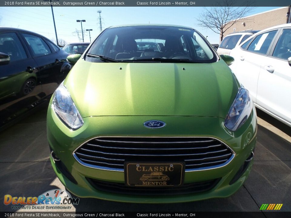 2018 Ford Fiesta SE Hatchback Outrageous Green / Charcoal Black Photo #2