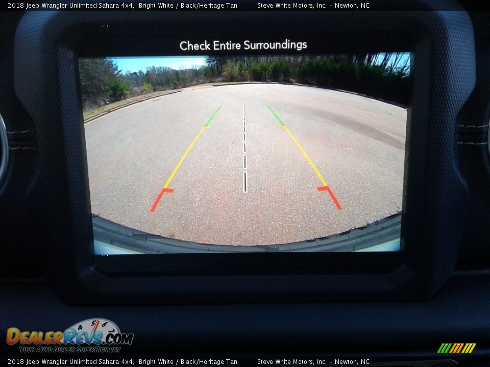 2018 Jeep Wrangler Unlimited Sahara 4x4 Bright White / Black/Heritage Tan Photo #20