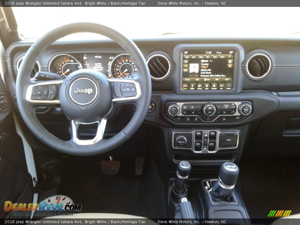 2018 Jeep Wrangler Unlimited Sahara 4x4 Bright White / Black/Heritage Tan Photo #25