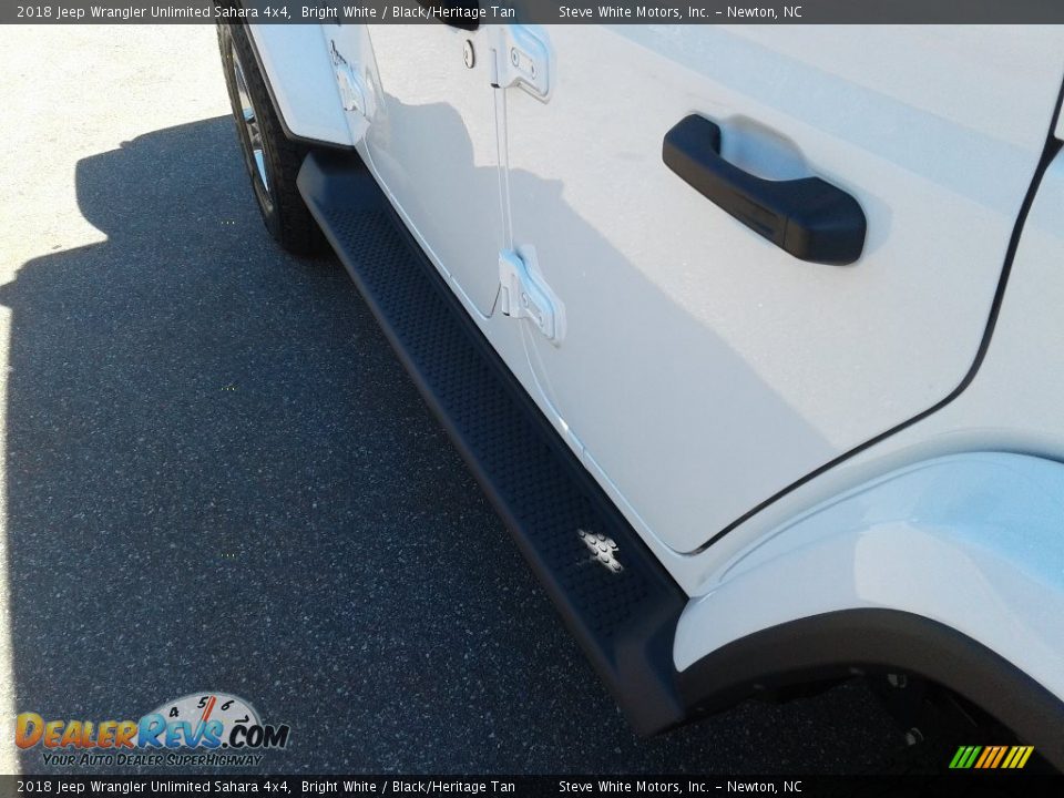 2018 Jeep Wrangler Unlimited Sahara 4x4 Bright White / Black/Heritage Tan Photo #27