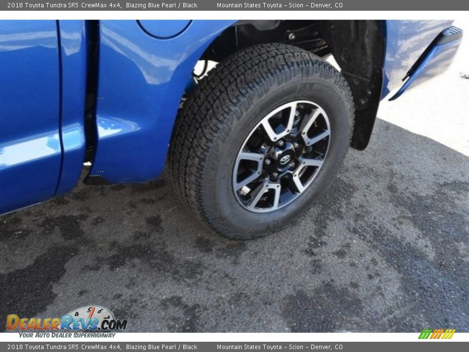 2018 Toyota Tundra SR5 CrewMax 4x4 Blazing Blue Pearl / Black Photo #33