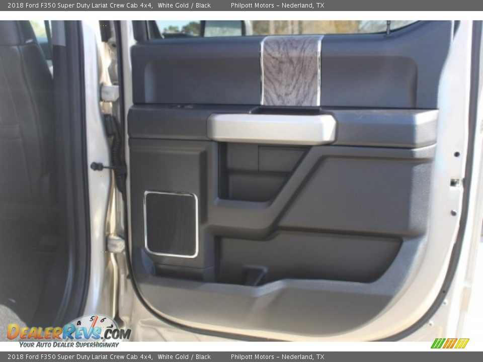 2018 Ford F350 Super Duty Lariat Crew Cab 4x4 White Gold / Black Photo #26
