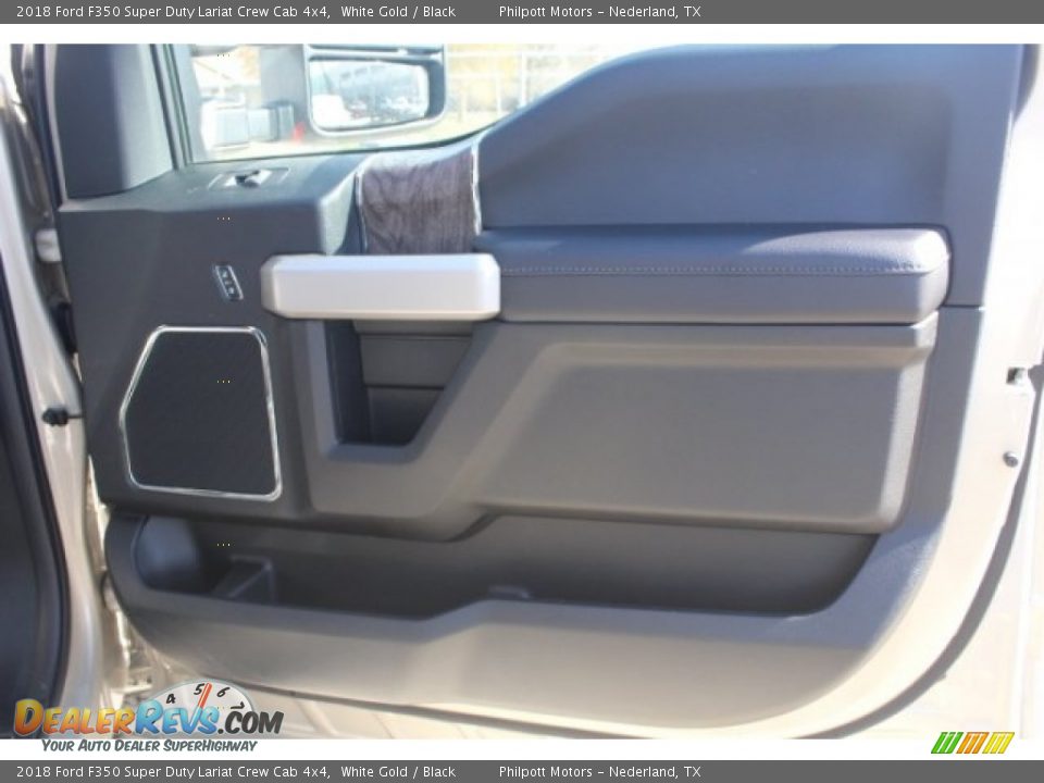 2018 Ford F350 Super Duty Lariat Crew Cab 4x4 White Gold / Black Photo #28