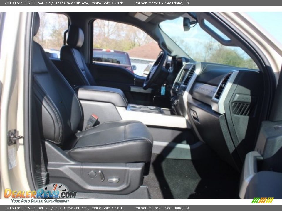 2018 Ford F350 Super Duty Lariat Crew Cab 4x4 White Gold / Black Photo #30