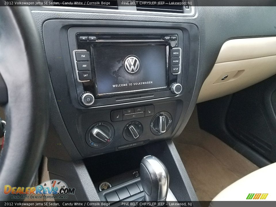 2012 Volkswagen Jetta SE Sedan Candy White / Cornsilk Beige Photo #4