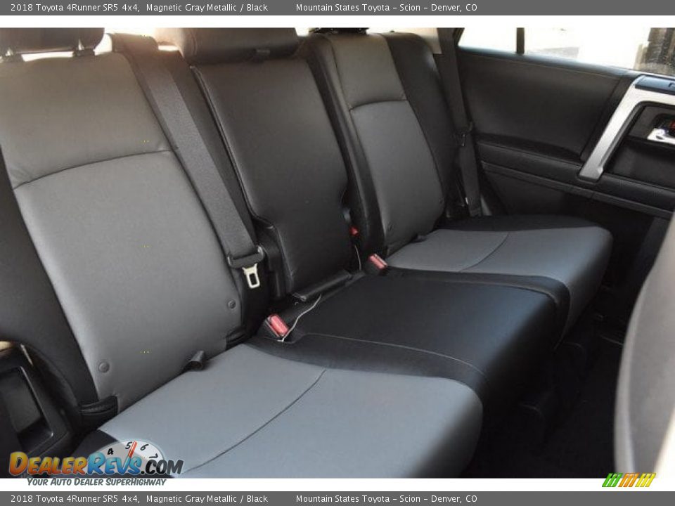 2018 Toyota 4Runner SR5 4x4 Magnetic Gray Metallic / Black Photo #18