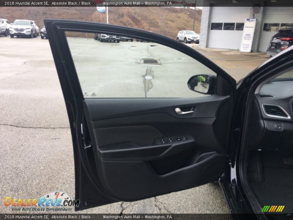 2018 Hyundai Accent SE Absolute Black / Black Photo #9