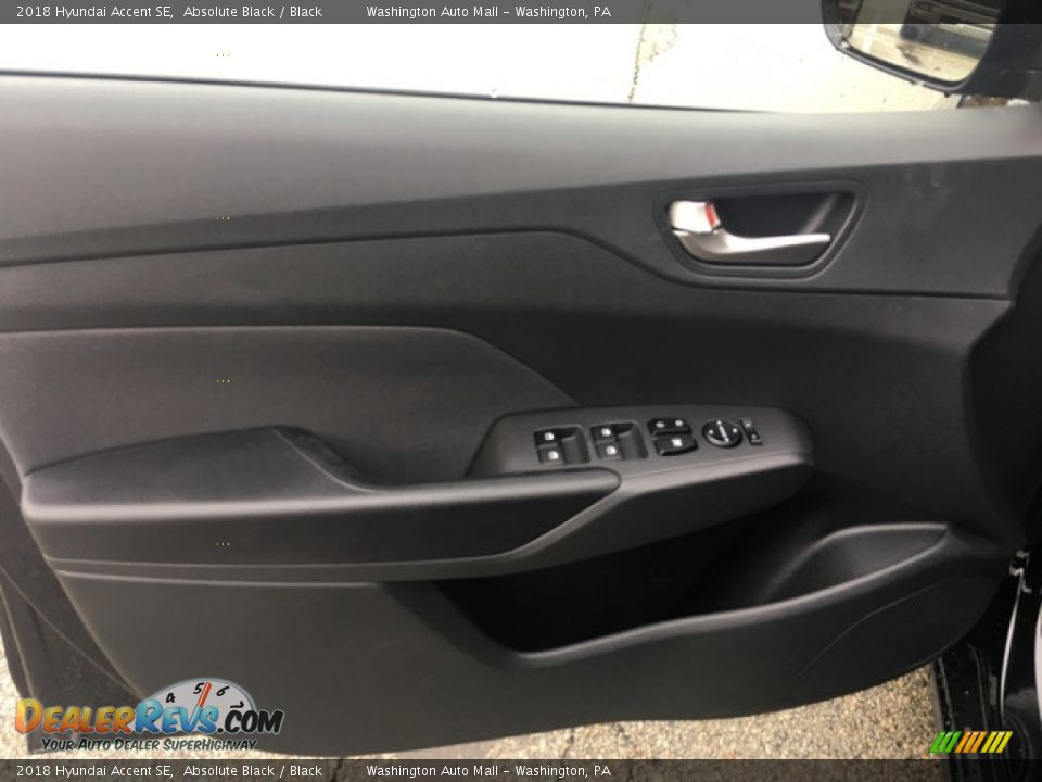 2018 Hyundai Accent SE Absolute Black / Black Photo #10